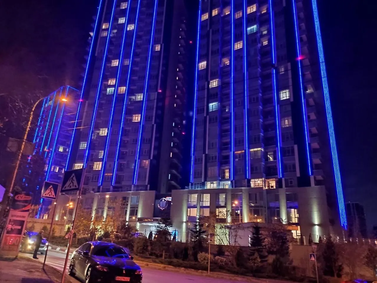 Petrovdom Apartments 19-408 In Rc Central Park ,7 John Mccain Street Kiev