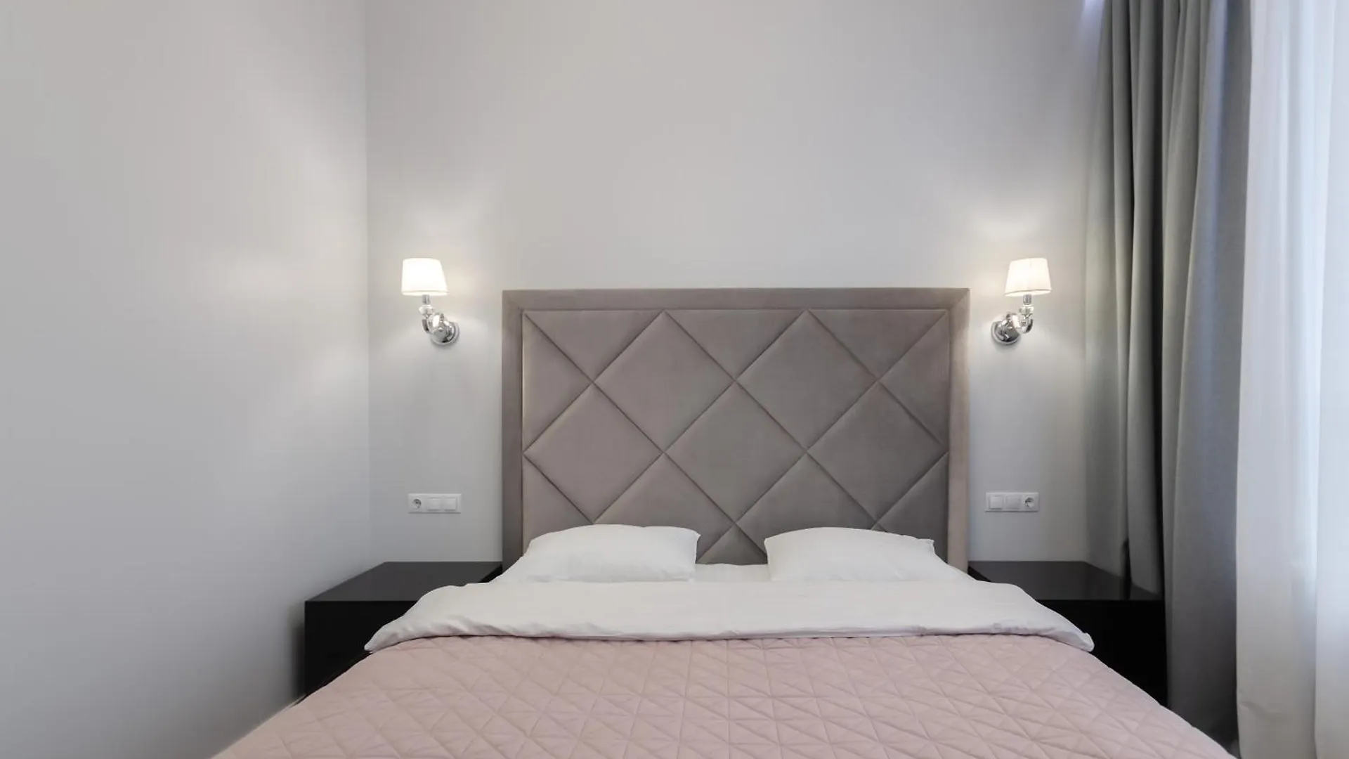 Petrovdom Apartments 19-408 In Rc Central Park ,7 John Mccain Street Kiev 0*,