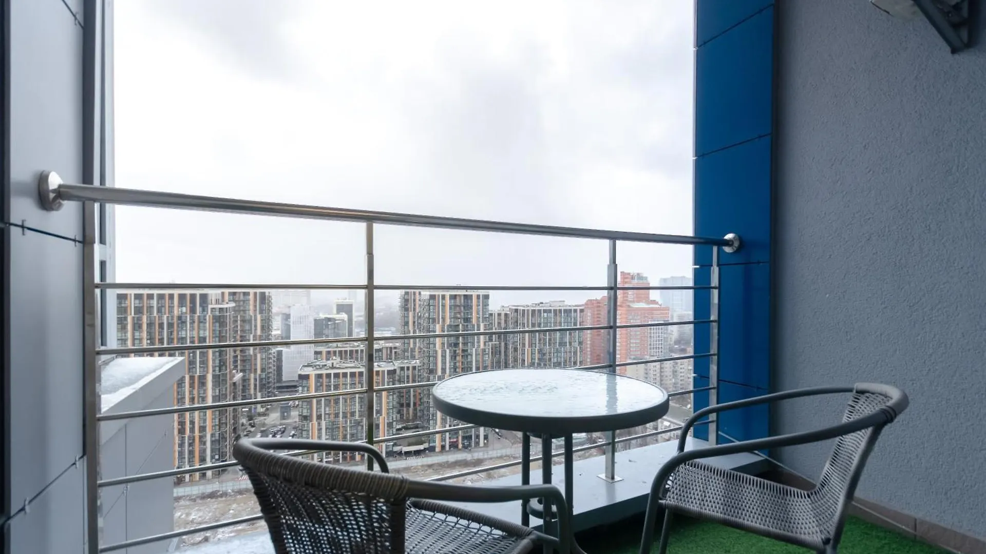 Petrovdom Apartments 19-408 In Rc Central Park ,7 John Mccain Street Kiev Ucraina